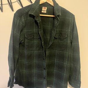 Levi’s Men's Green Plaid Shirt